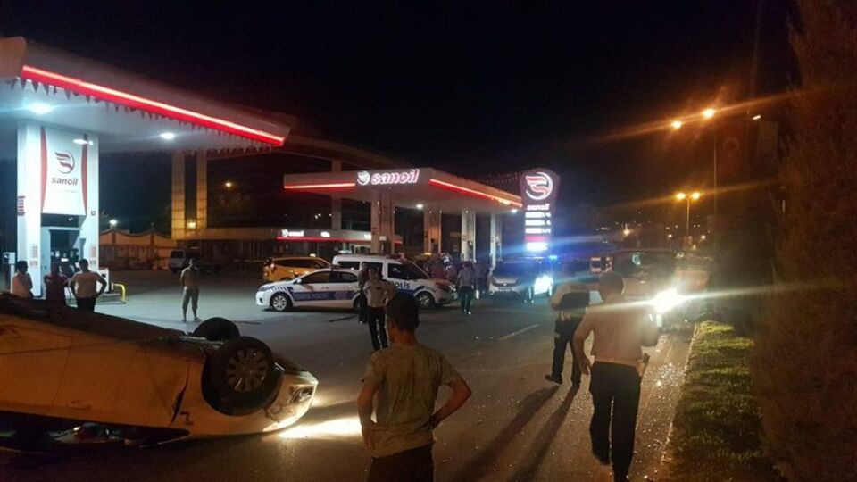 Şanlıurfa'da polisten kaçan otomobilden uyuşturucu çıktı