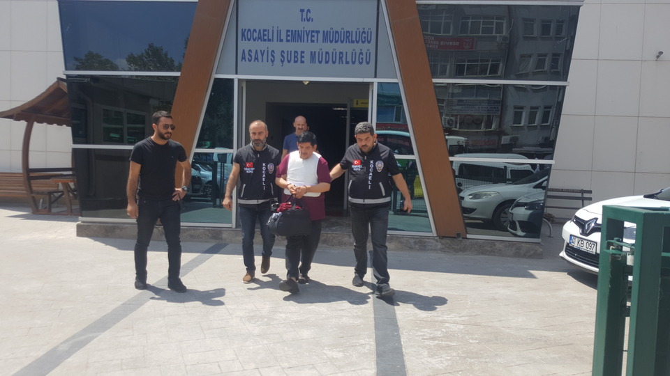 İnternetten aldığı silahla vurmuş