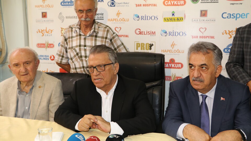 ''Papaz serbest kalmasın diye bu çıkışı yaptılar''