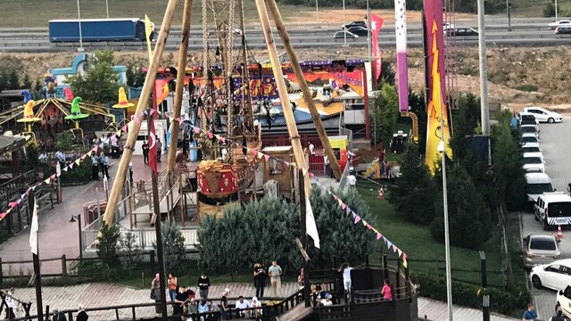 19 yaşındaki gencin lunaparkta feci ölümü