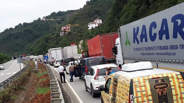 Tanker duvara çarptı!