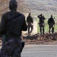 Sivil araca bombalı saldırı!