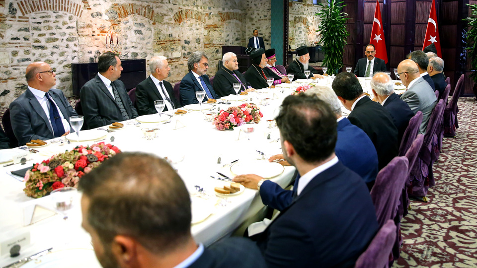 Cumhurbaşkanlığı Sözcüsü Kalın azınlık liderleri ile toplandı