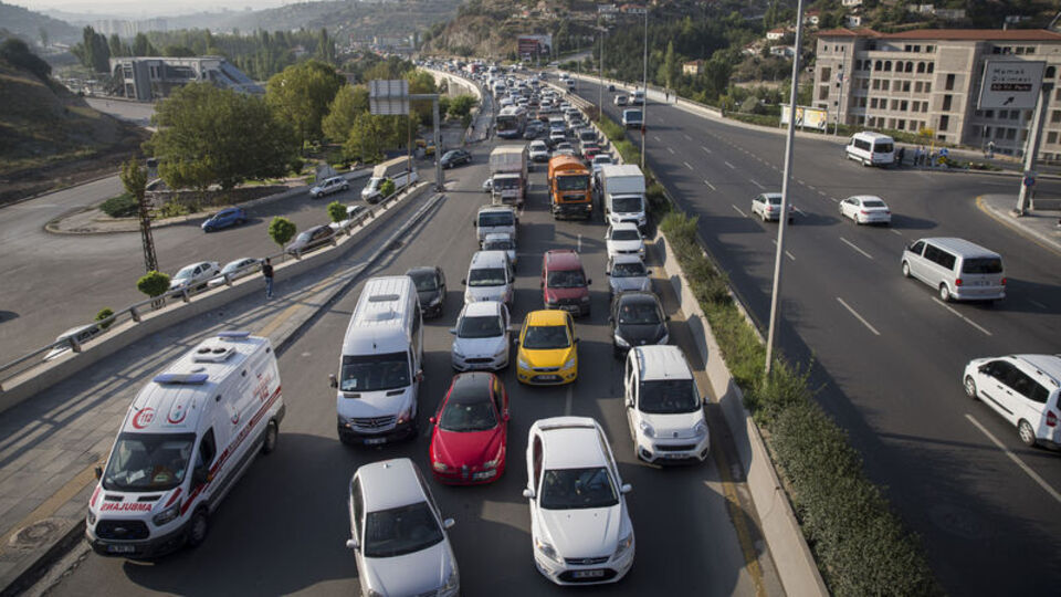 Bu sabah Ankara! Trafik kilitlendi