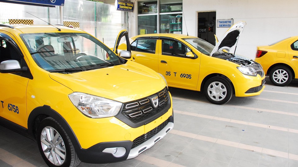 İzmir'de taksi ücretlerine zam