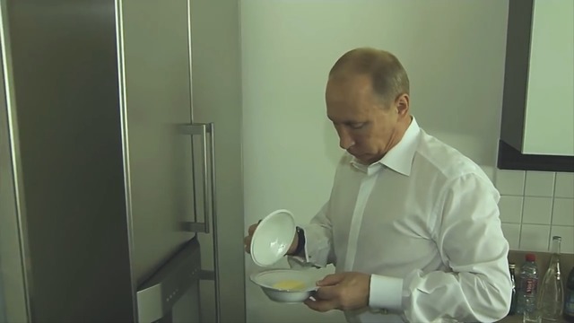 Putin 'istemeden' tost makinesi yıldızı oldu!