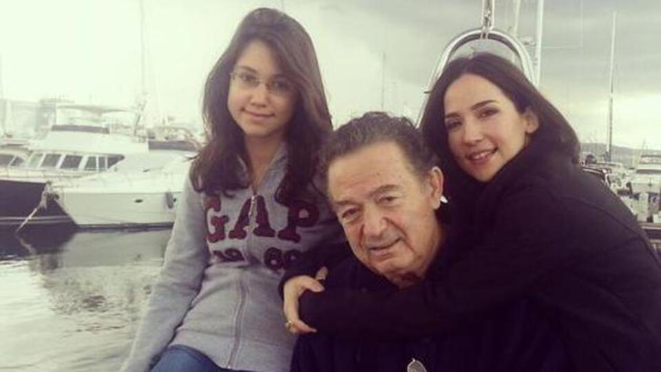 Fizikçi olmak için İngiltere'ye gidiyor