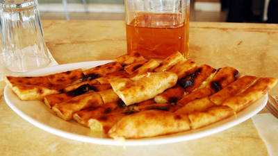 Evde peynirli pide nasıl yapılır?