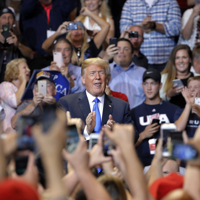 Trump, ABD medyasını yuhalattı!