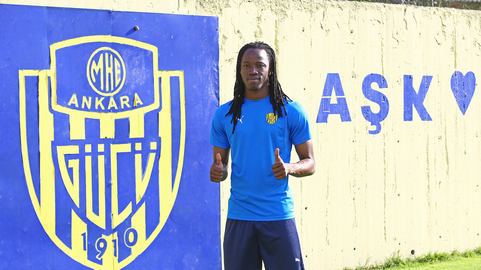 "Söz verdiğim için Ankaragücü'ndeyim"