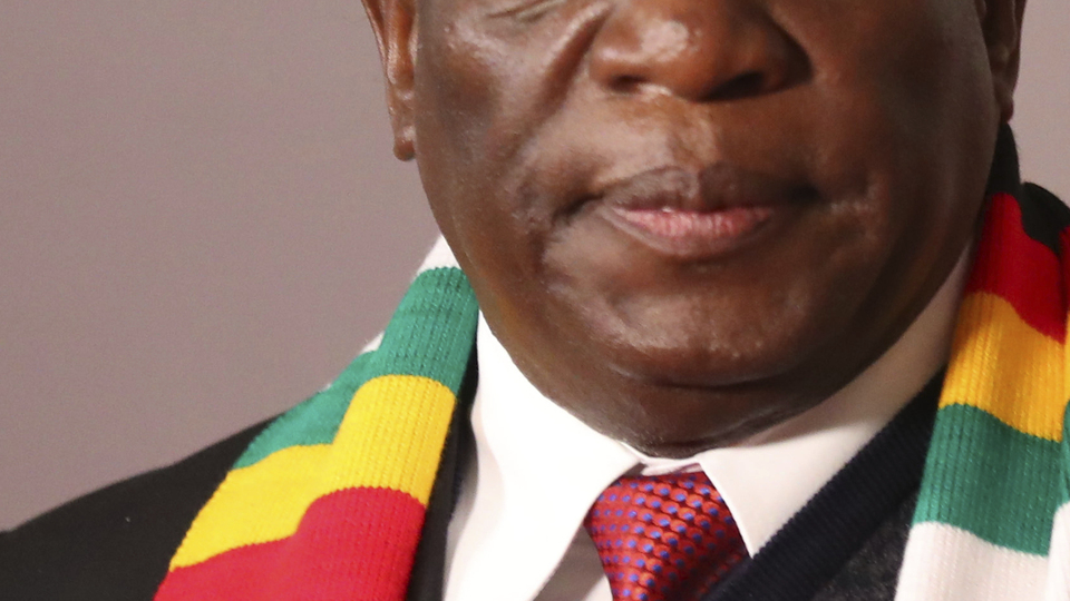 Darbeyle gelen Mnangagwa ilk seçimini kazandı!