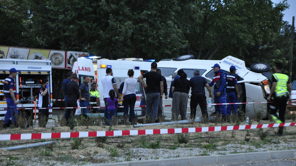 Afyonkarahisar'da kaza! 2 ölü, 3 yaralı