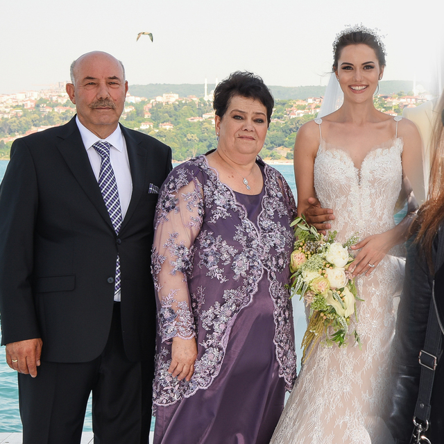 Fahriye Evcen'e üzücü haber!