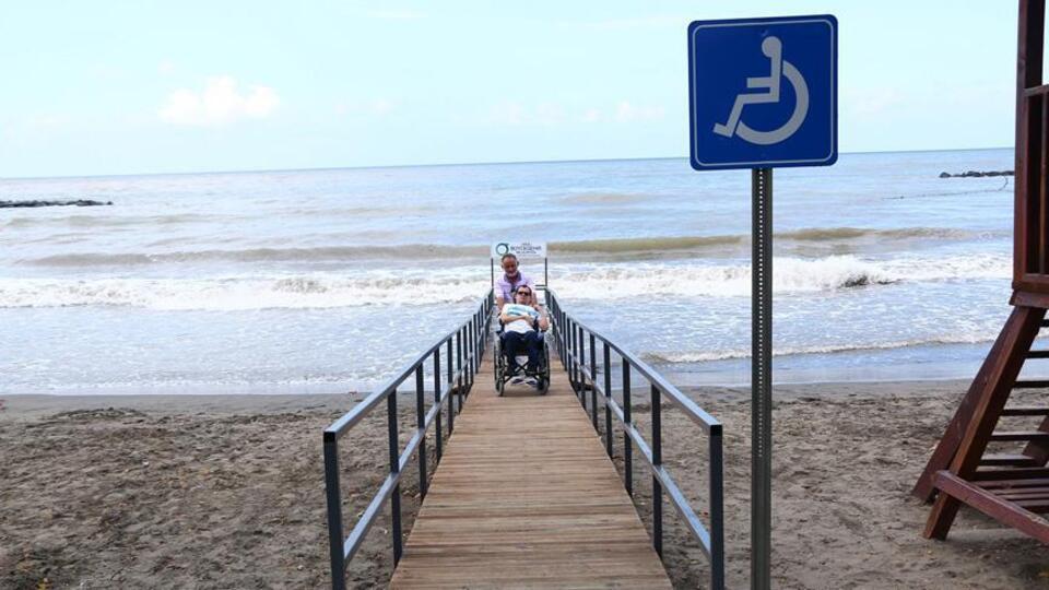 Engelliler için denizde engeli kaldırdılar!