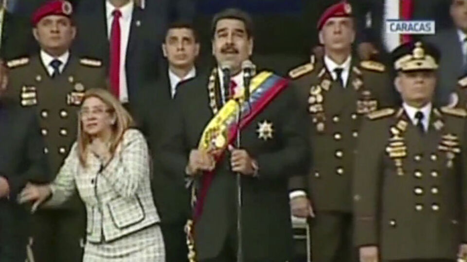 Maduro'ya suikast girişimi! Konuşması sırasında patlama!