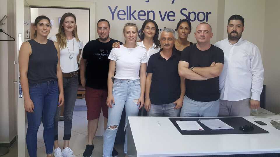 Küçükyalı Yelken'de 5 imza!