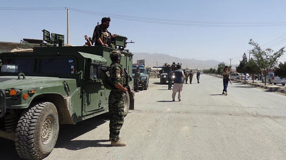 Afganistan'da Taliban saldırısı: çok sayıda asker öldü