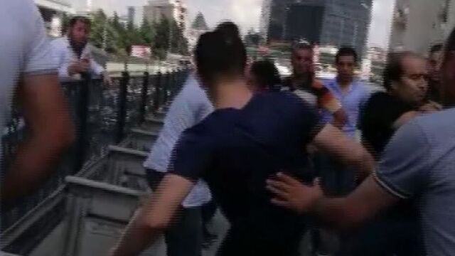 Esenyurt'ta cani babaya linç girişimi