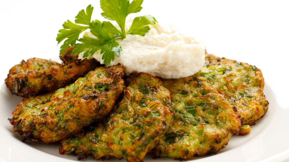 Kabak ve patatesli mücver nasıl yapılır?