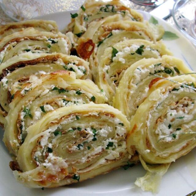 Hazır yufkadan kolay börek nasıl yapılır?