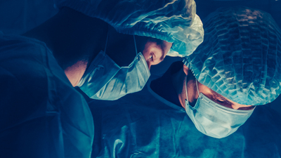 Ciğer kardeşliği! Tek karaciğeri ikiye bölüp, iki hayat kurtardılar!