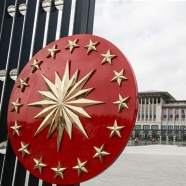 121 general ve amirale atama
