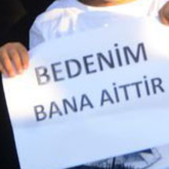 Annesi babasını öldürdü... Akılalmaz işkenceler yaşadı...