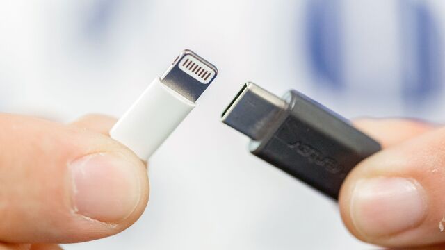 Apple'ın kablosu başına dert oldu! USB yolda mı?