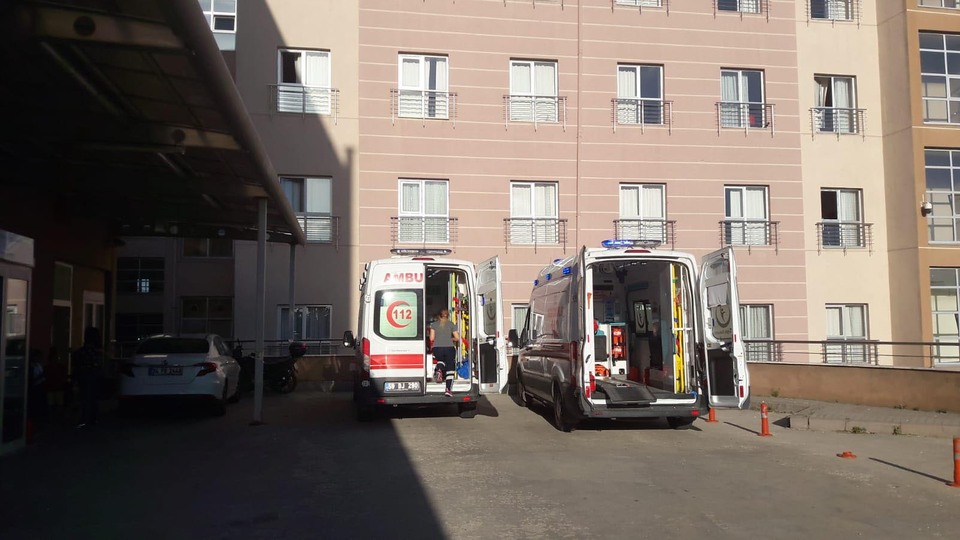 Kaldırımda yürürken kabusu yaşadılar