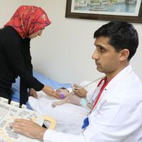 44 günlük bebeğin kalbi sağda atıyor!