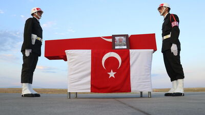 Şehit asker son yolculuğuna uğurlandı