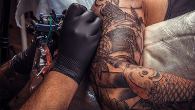 "Dövme kesinlikle yasaklanmalı"