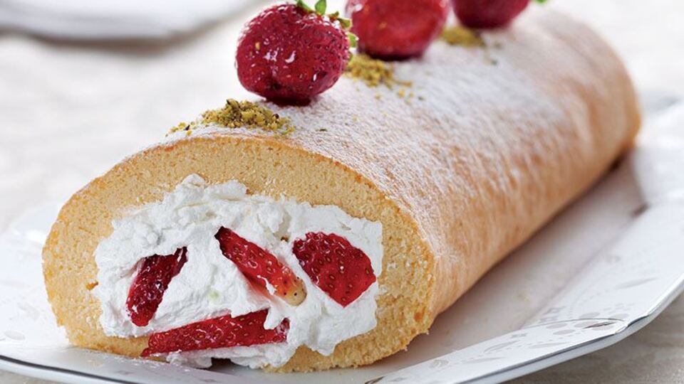 Meyveli ve çikolatalı pasta nasıl yapılır?