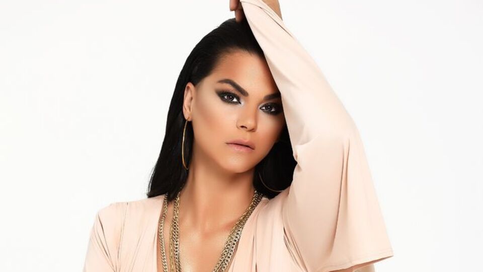 Nez'in korku dolu anları: Salonumda yere yattım