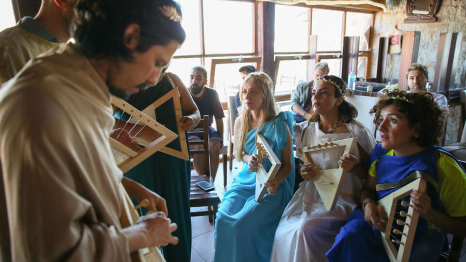 Müzikle terapi için kampta buluştular!