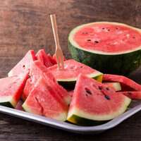 Karpuzu sakın böyle yemeyin!