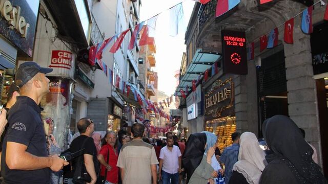 Trabzon'da korkunç olay! Fransız gelinin başına düştü...