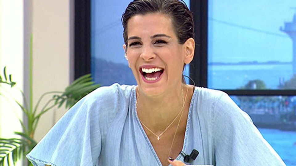 Canlı yayında açıkladı: Hamileyim!