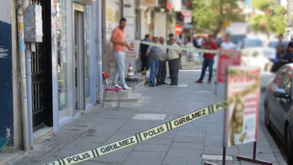 "Eşime bakıldı" dedi, sonrası korkunç!