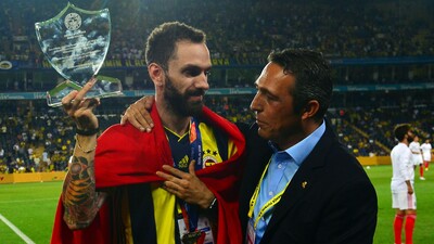 Ali Koç'tan Ramil Guliyev'e plaket
