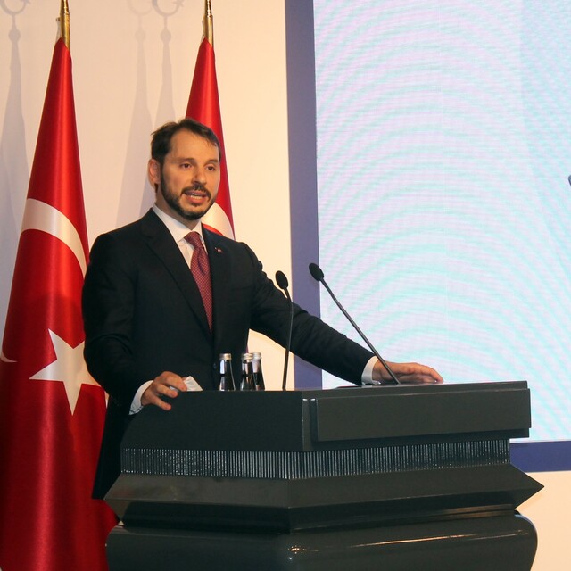 Bakan Albayrak'tan yabancı yatırımcılarla zirve!