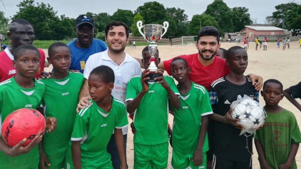 TİKA gönüllüleri Senegal'de dostluk maçı yaptı