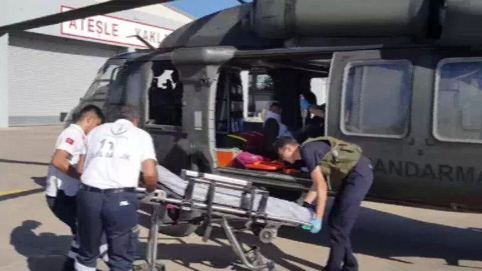 Doğum sancısı çeken kadın askeri helikopterle hastaneye yetiştirildi
