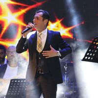 O şarkıcıya dolar borcundan haciz geldi