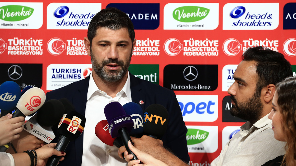 "Ömer Faruk'un yerinde olsam uçağa atlar gelirim"