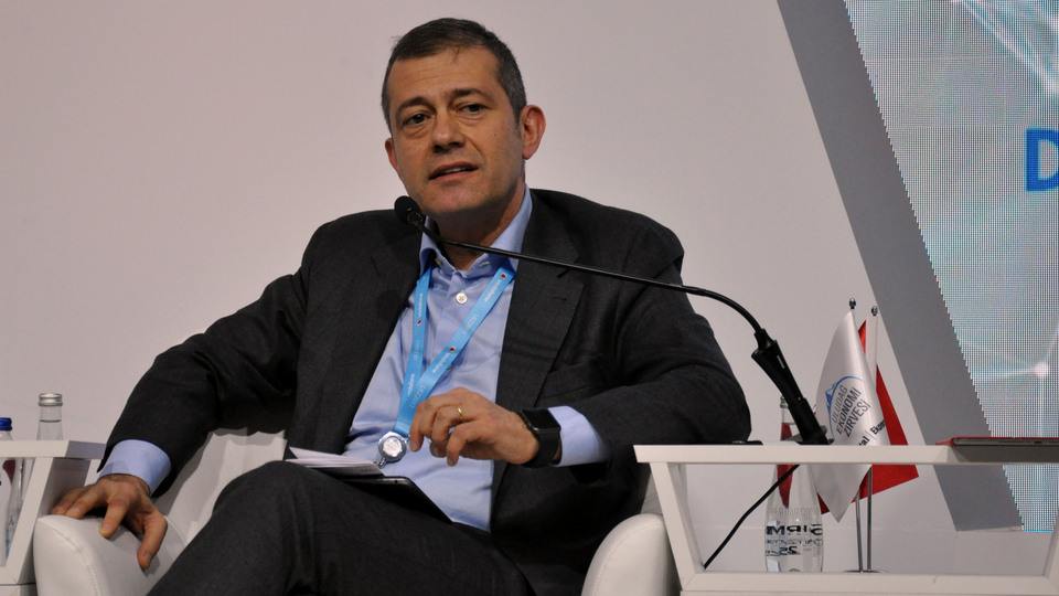 Binbaşgil: Dün 1,5 milyar dolara yakın döviz satışı olmuştur