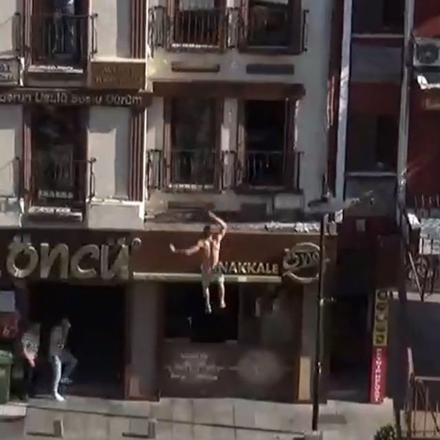 Yürekleri ağza getiren görüntü!