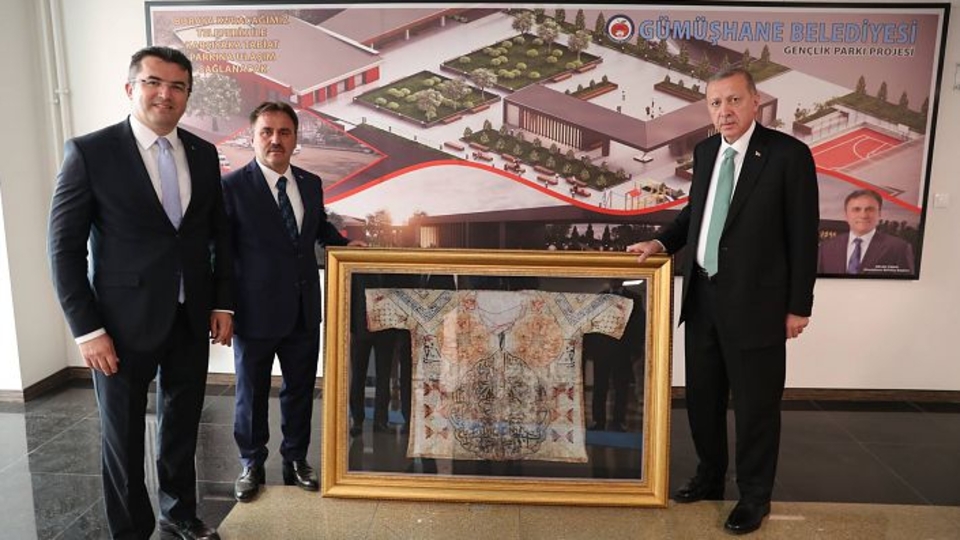 Topkapı Sarayı'ndaki aslının birebir kopyası Erdoğan'a hediye edildi