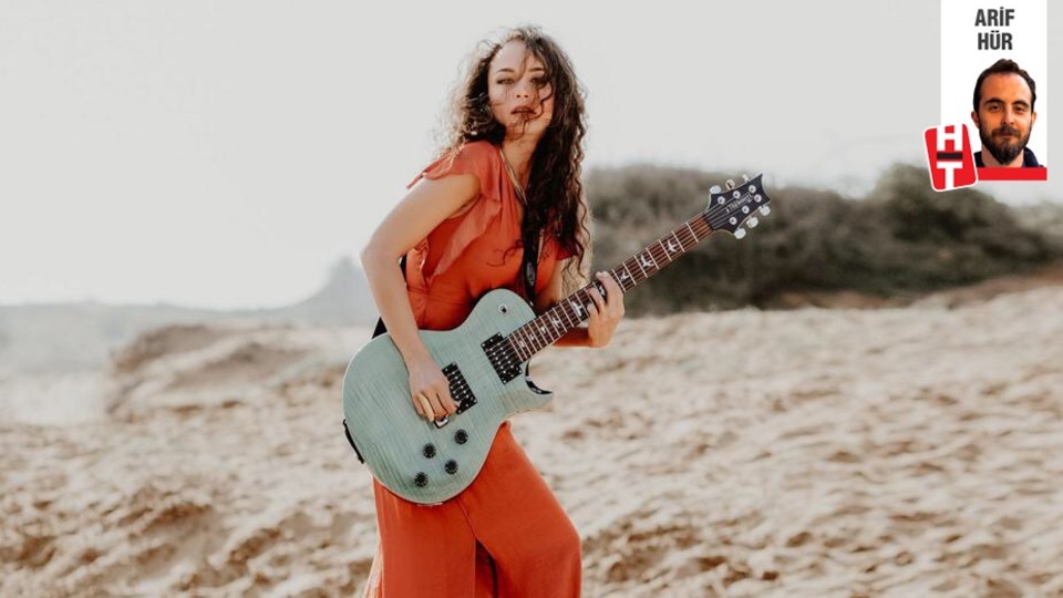 Alternatif müzik sanatçısından türkü açılımı