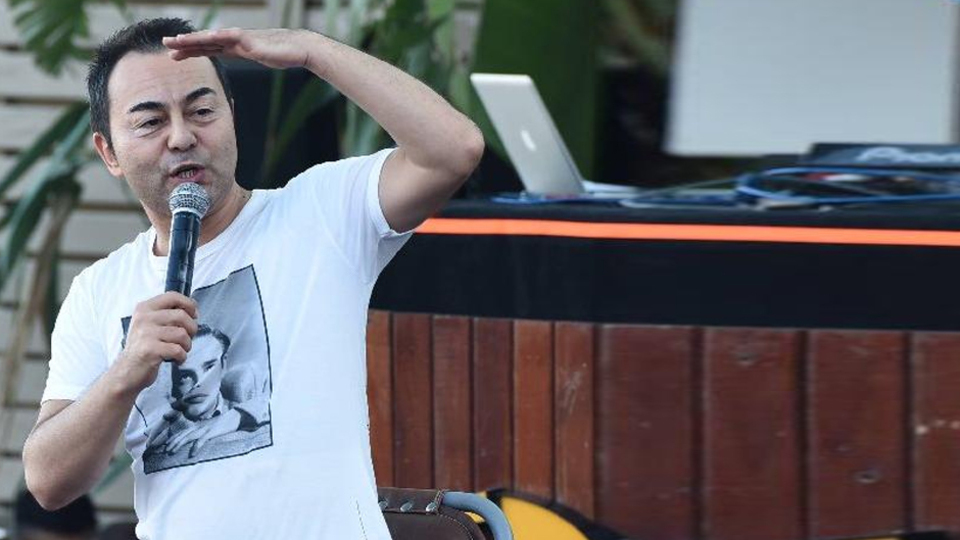 "Millet ağlıyor, ben öylece tepkisiz bakıyorum, öküz oldum"